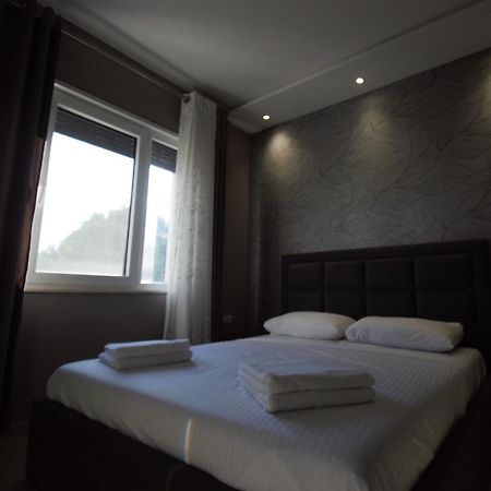 Residence Lux Apartments At Valamar Hamallaj Gjiri Lalzit دراس المظهر الخارجي الصورة